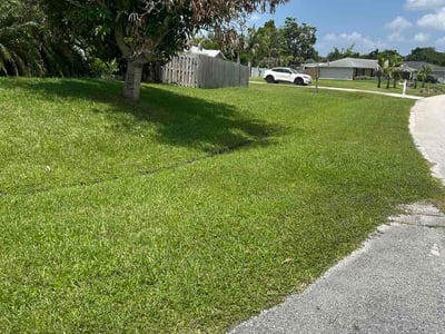 Lawn care service in Port St. Lucie, 34953