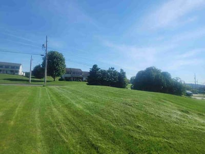 Lawn care service in Middletown, 17057