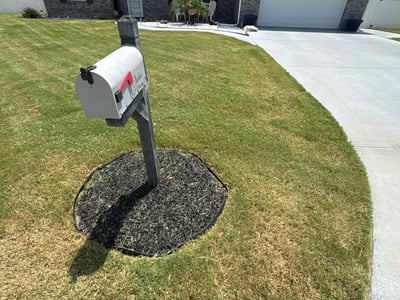 Lawn care service in Deltona, 32725