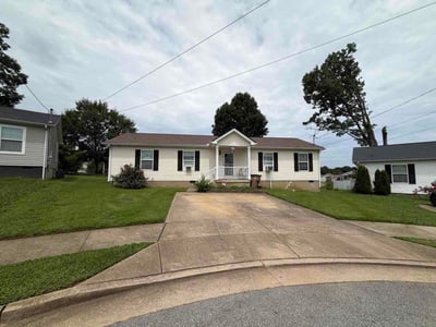 Lawn care service in Nashville, 37013