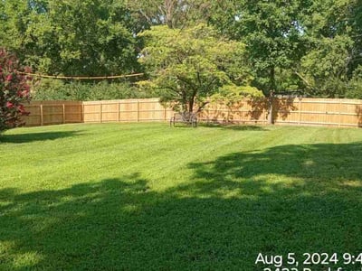 Lawn care service in St. Louis, 63144