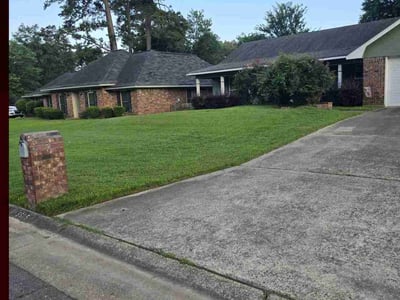 Lawn care service in Shreveport, 71129