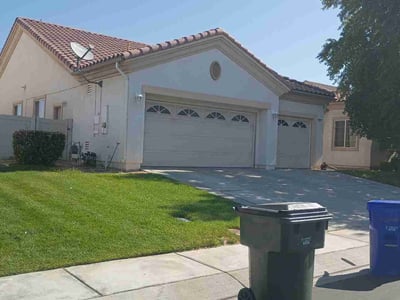 Lawn care service in Apple Valley, 92308