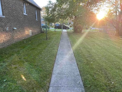Lawn care service in East Chicago, 46312