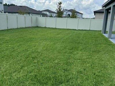 Lawn care service in Tampa, 33647