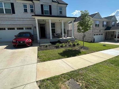 Lawn care service in Nashville, 37076