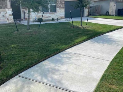Lawn care service in Hutto, 78634