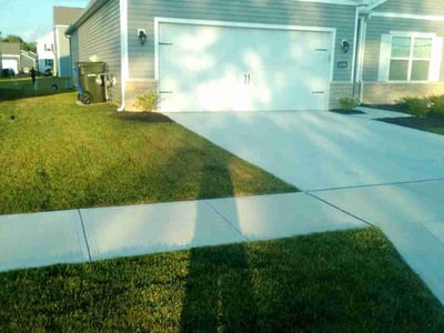 Lawn care service in Columbus, 43228