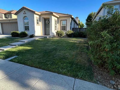 Lawn care service in Tracy, 95376