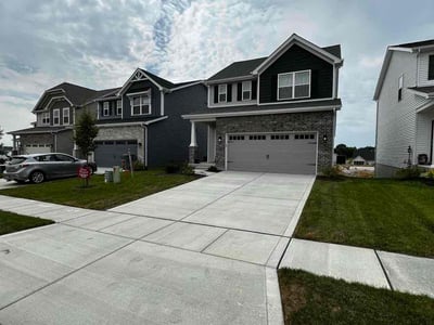 Lawn care service in Wentzville, 63385