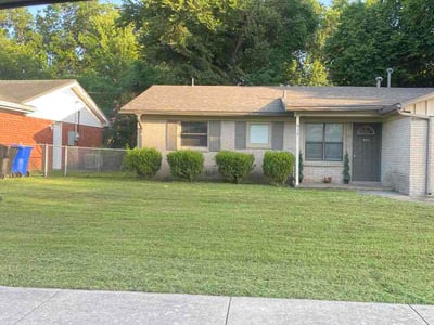 Lawn care service in Broken Arrow, 74012