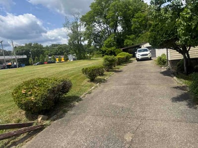 Lawn care service in Youngstown, 44505