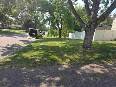 Lawn care service in Minneapolis, 55443