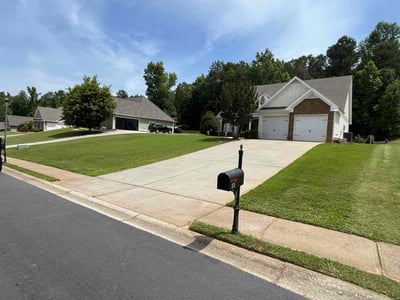 Lawn care service in Hull, 30646