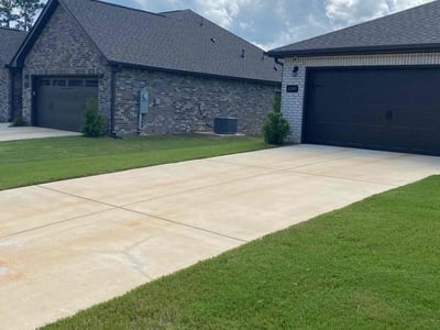 Lawn care service in Huntsville, 35810