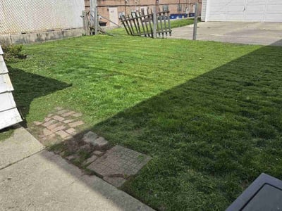Lawn care service in Oak Lawn, 60453
