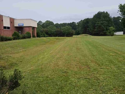 Lawn care service in Tarboro, 27886