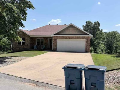 Lawn care service in Bella Vista, 72714