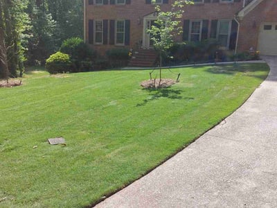 Lawn care service in Lilburn, 30047