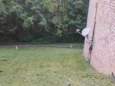 Lawn care service in Clarksville, 37043