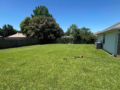 Lawn care service in Richland, 39218