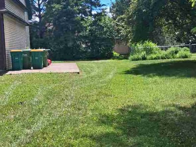 Lawn care service in Minneapolis, 55444