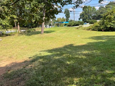 Lawn care service in Spartanburg, 29301