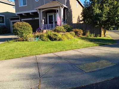 Lawn care service in Spanaway, 98387