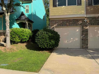 Lawn care service in Atlanta, 30349