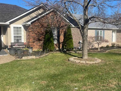 Lawn care service in Louisville, 40291