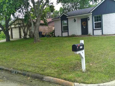 Lawn care service in Arlington, 76016