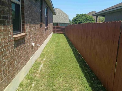 Lawn care service in San Antonio, 78254
