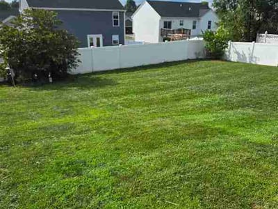 Lawn care service in Martinsburg, 25404