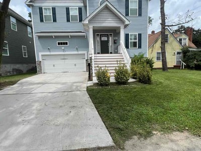 Lawn care service in Norfolk, 23518
