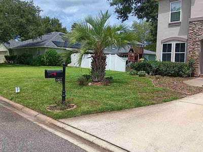Lawn care service in Jacksonville, 32218