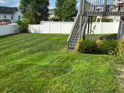 Lawn care service in Martinsburg, 25404