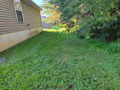 Lawn care service in Shepherdsville, 40165