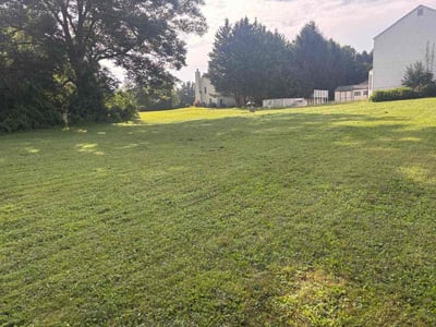 Lawn care service in Mount Airy, 21771