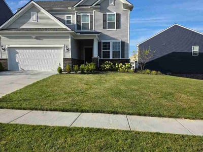 Lawn care service in Milford, 48381