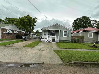 Lawn care service in New Orleans, 70114