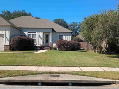 Lawn care service in Fairhope, 36532