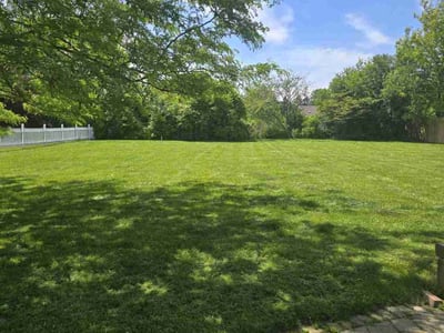 Lawn care service in Racine, 53402