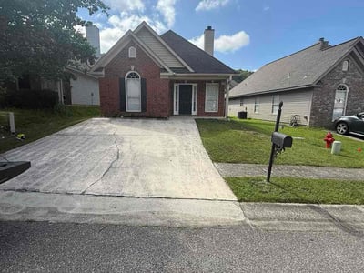 Lawn care service in Sterrett, 35147
