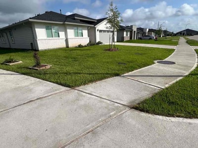 Lawn care service in Richmond, 77469