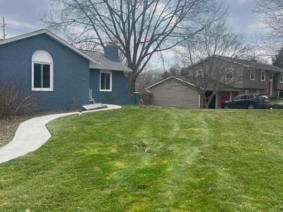Lawn care service in Clinton, 44216