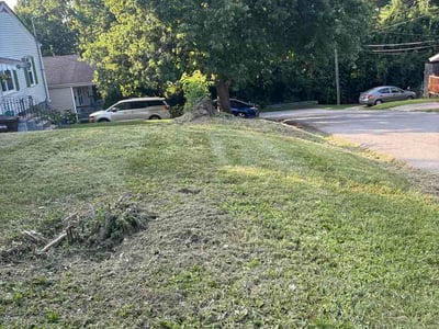 Lawn care service in Richmond, 40475