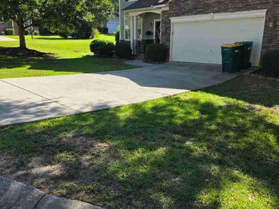 Lawn care service in Lexington, 29072