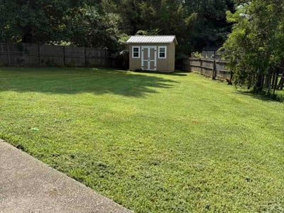Lawn care service in Acworth, 30101