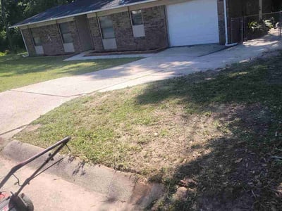 Lawn care service in Pensacola, 32506