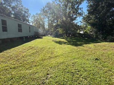 Lawn care service in Jacksonville, 32219